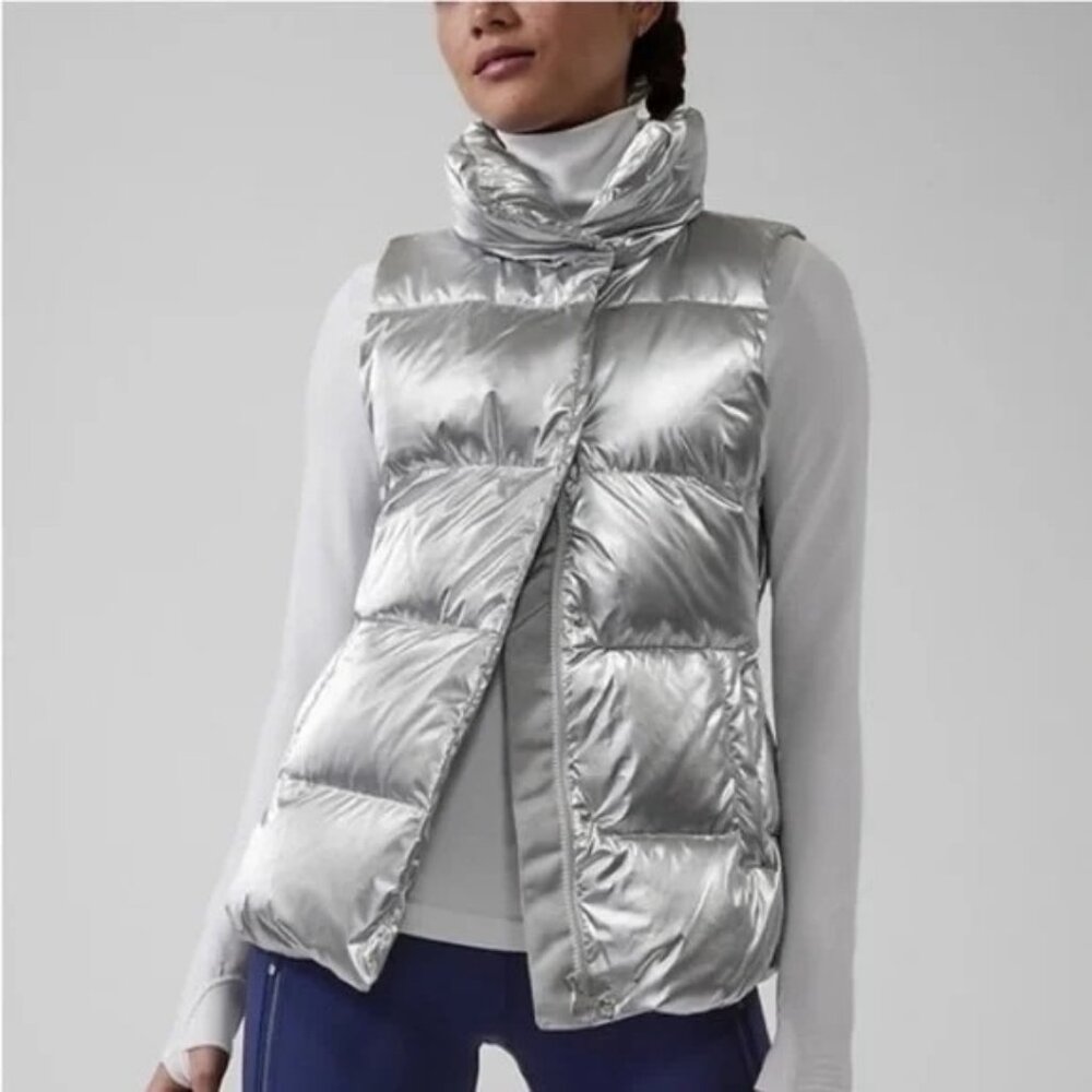 Athleta XXS Silver Puffer Full Zip Pockets DOWNTOWN Metallic Down Vest